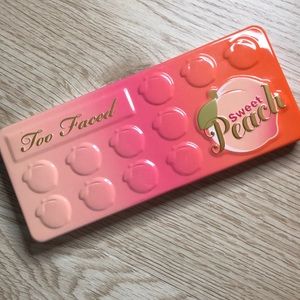 Too faced peach palette
